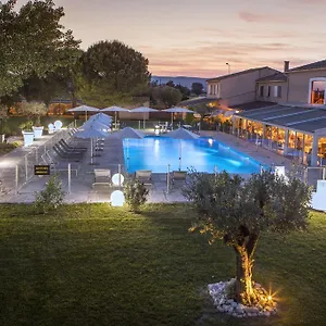 Hotel Le Domaine Des Oliviers, Pierrelatte